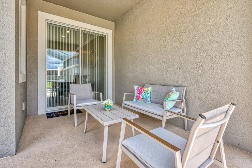 Super nice and spacious home with private pool near Disney