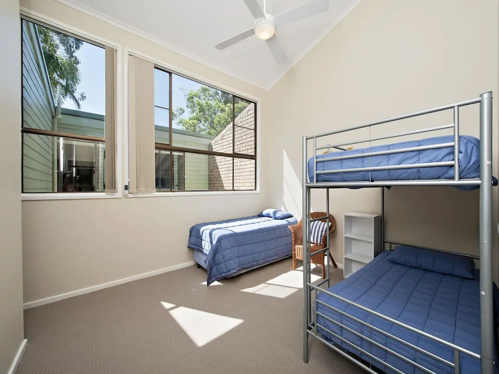 Bay Parklands, 3/2 Gowrie Avenue