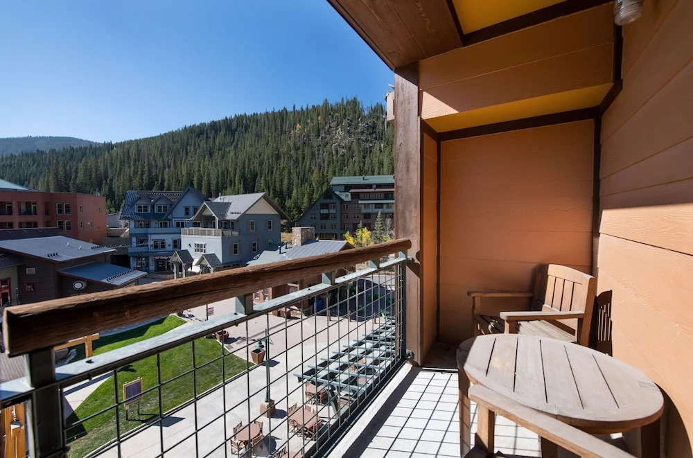 Riverside Condo with the Village and Continental View - Zephyr Mountain Lodge Premium-Rated 2416
