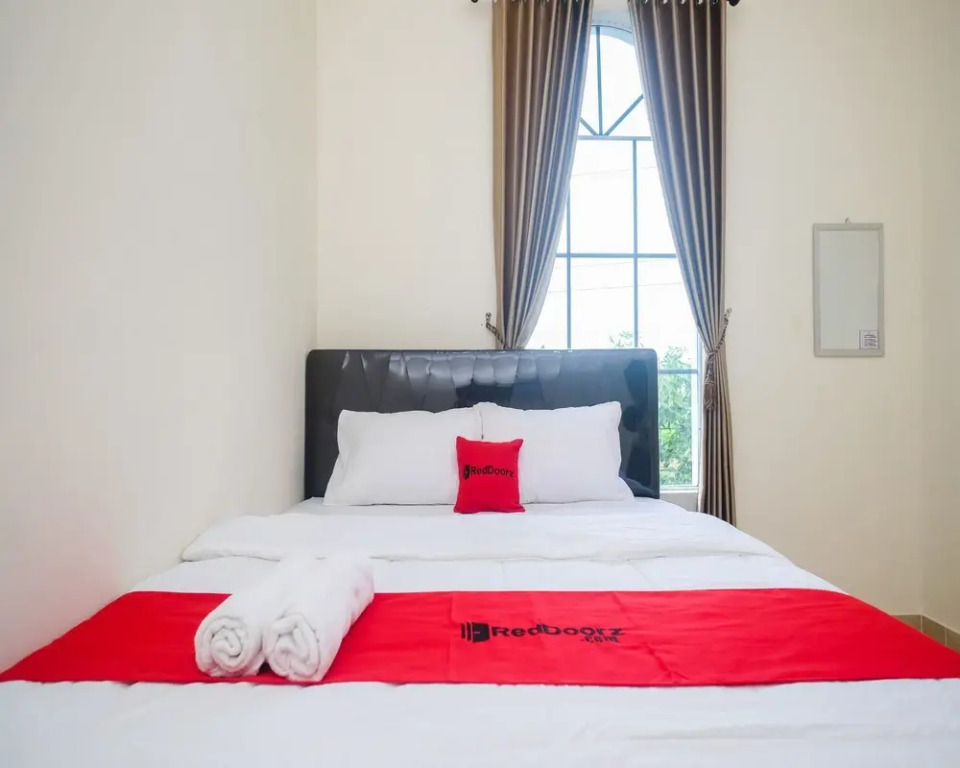 RedDoorz near Terminal Bus Purwokerto