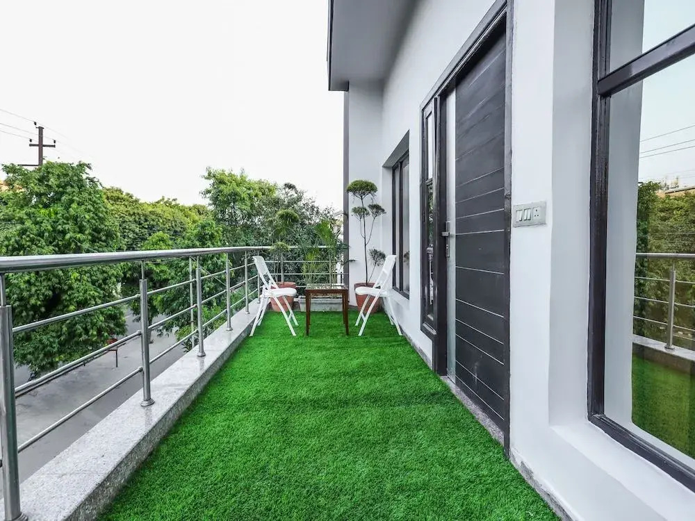Capital O Noida Homestay 36