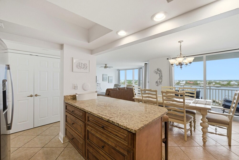 Seaspray Riverside 712