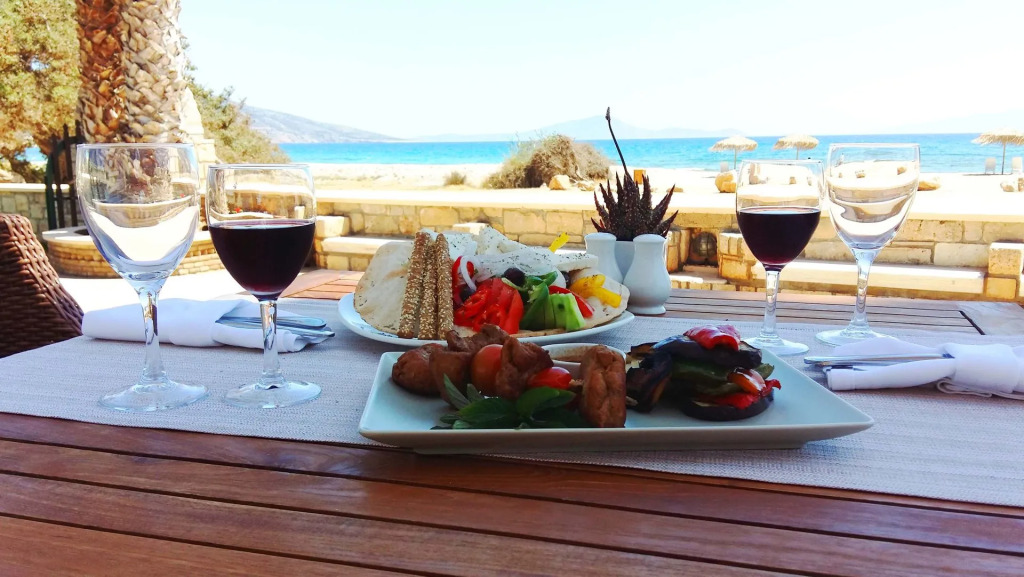 Finikas Hotel