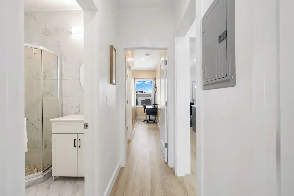 Modern 2Bed 2Bath & parking in Excelsior