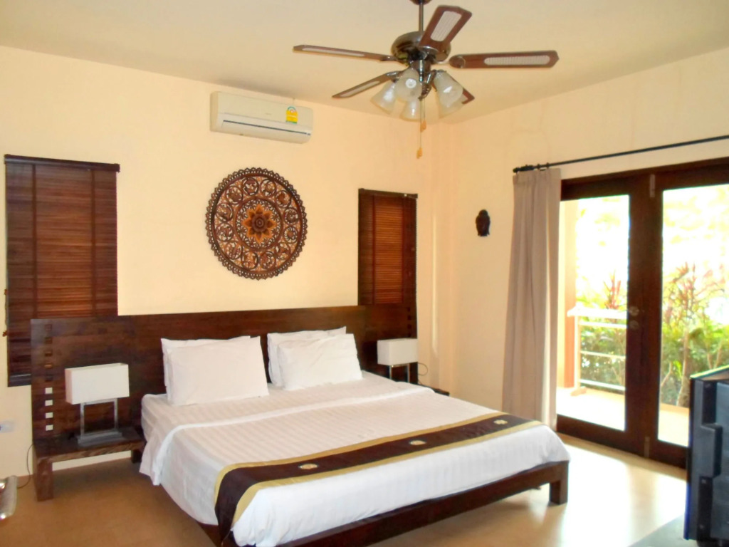 Baan Tropicana