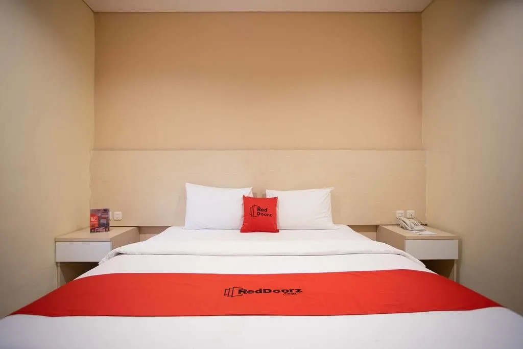 RedDoorz Premium near Kawasan Industri Cikarang