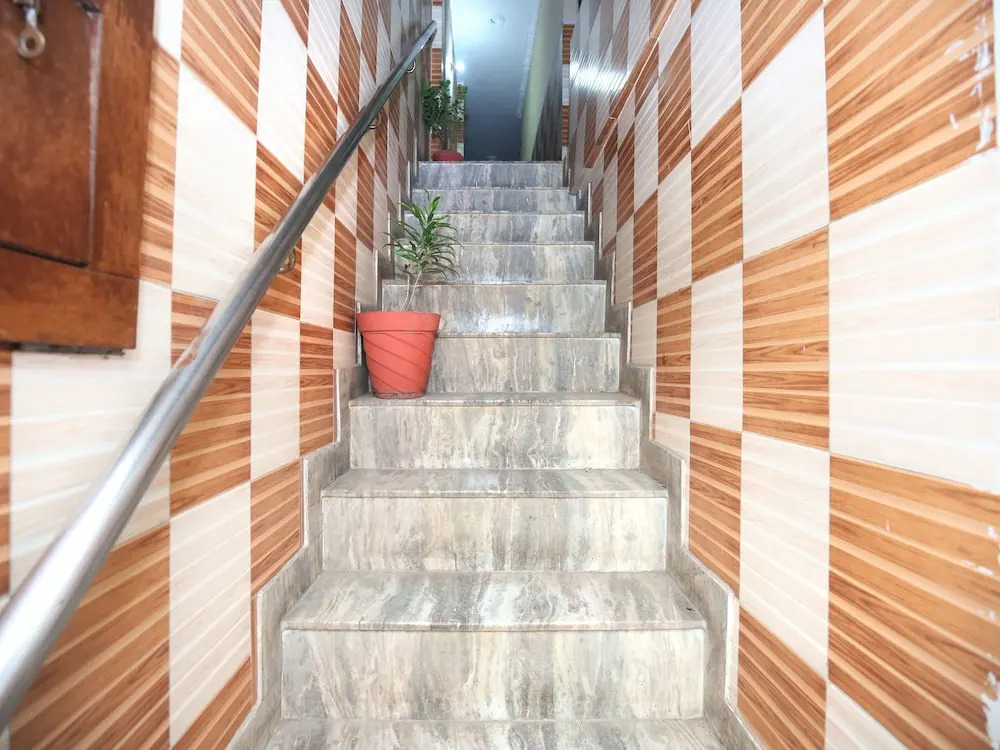 OYO 12967 Hotel Simran
