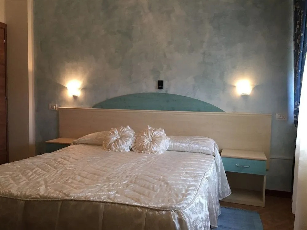 Ausonia Hotel Ristorante