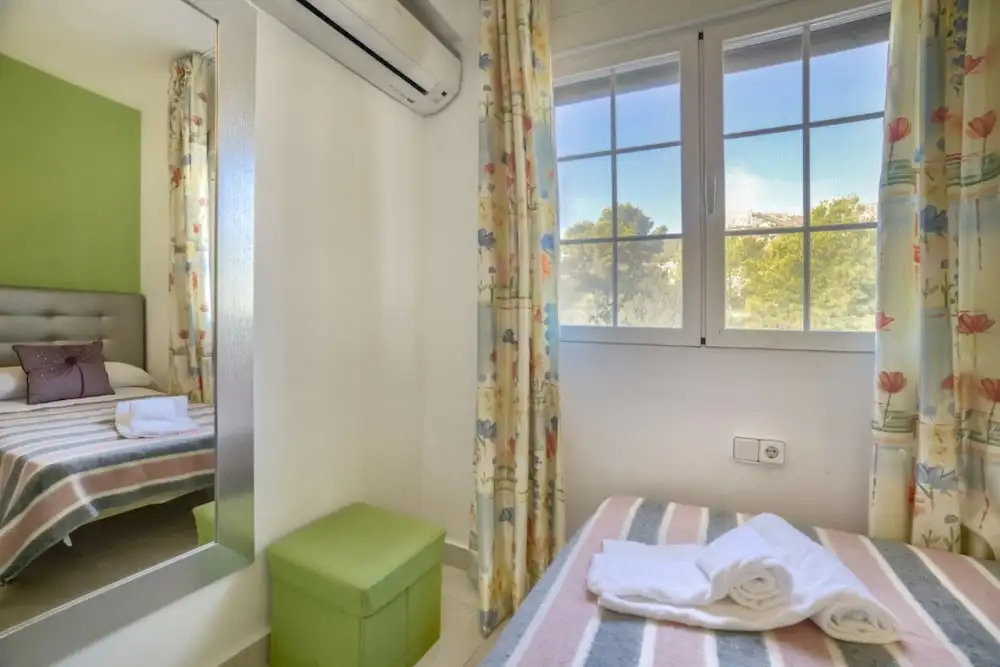 Villa - 2 Bedrooms with Pool and WiFi - 104987