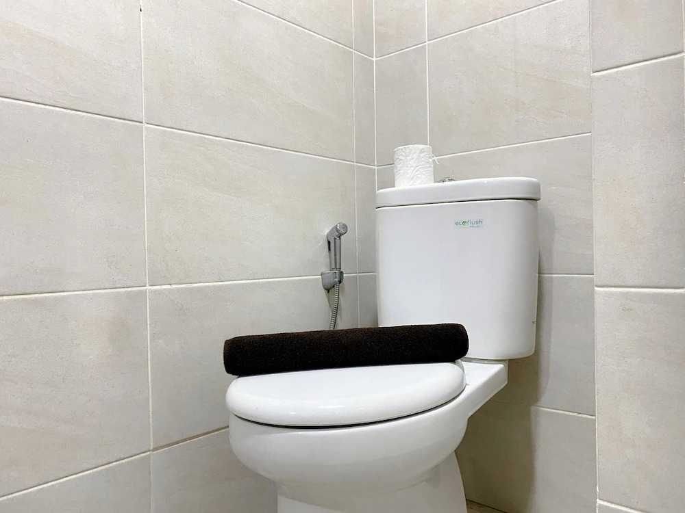 Simply Look Studio At Mustika Golf Residence (No Kitchen) Apartment