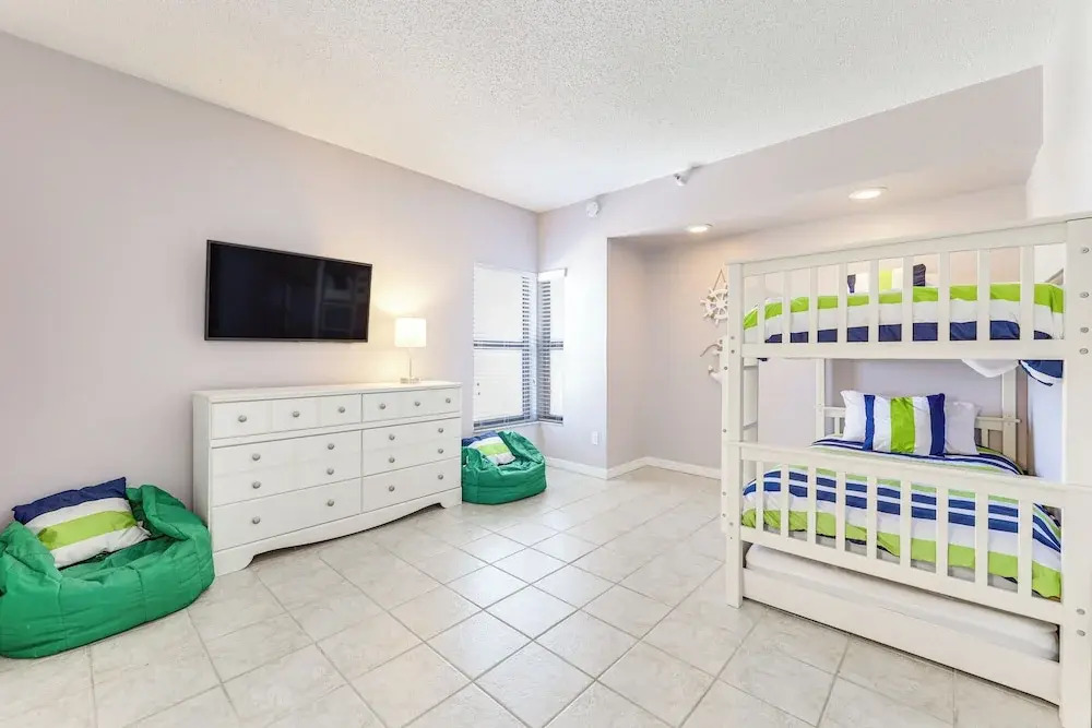 Beachfront New Smyrna Condo: 1 Mi to Flagler Ave