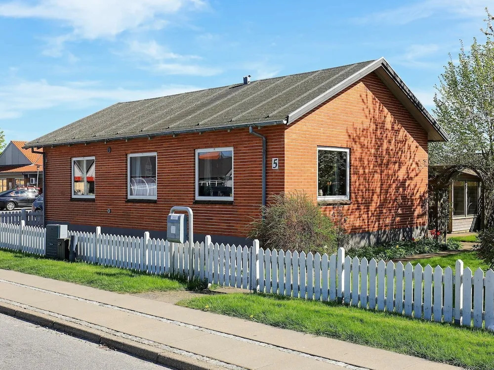 Simplistic Holiday Home in Ålbæk near Sea