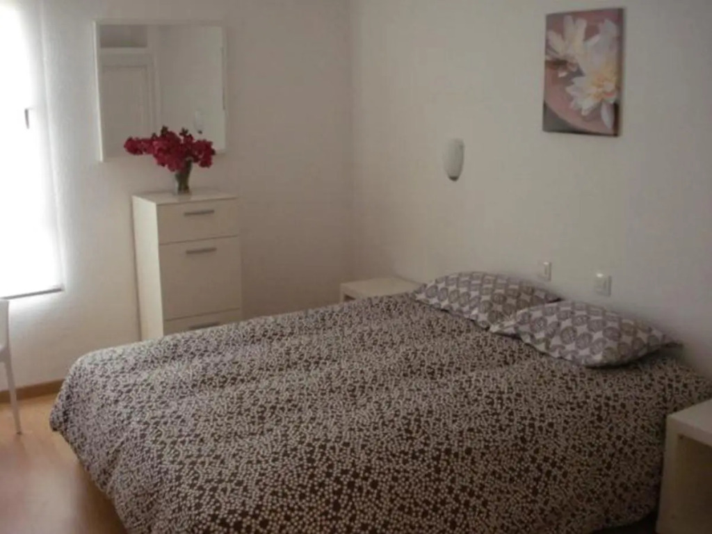 Book Jet - Las Lomas Sunny Holiday Homes