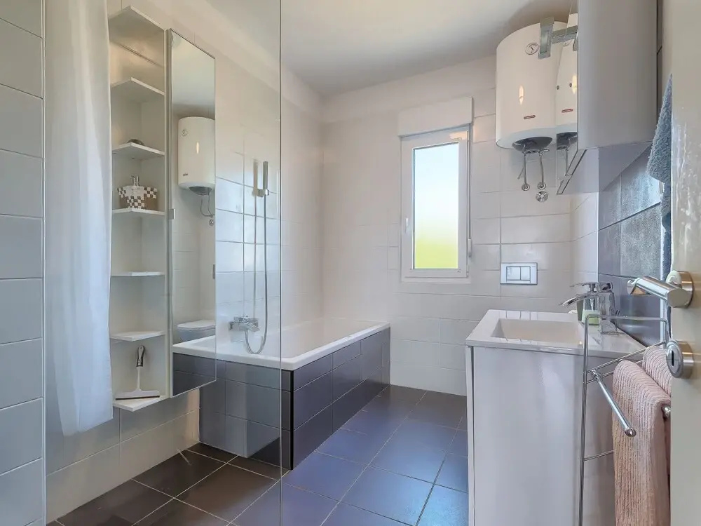 Rovere Pula in Pula With 2 Bedrooms and 1 5 Bathrooms