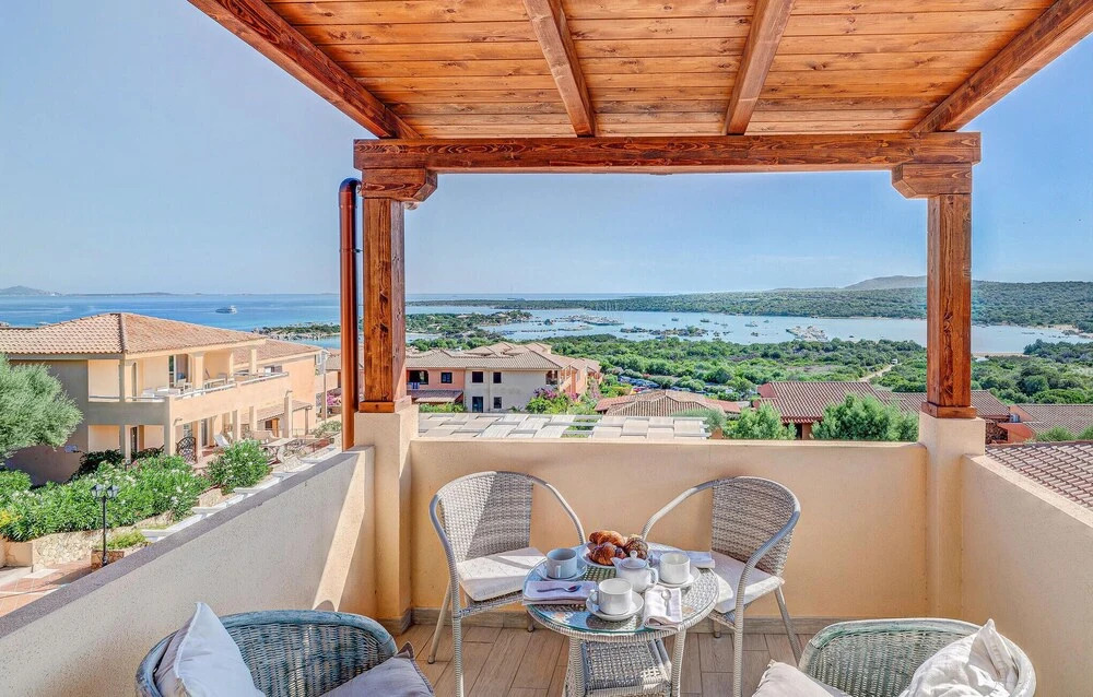 Stunning apartment in Golfo Aranci w/ 1 Bedrooms