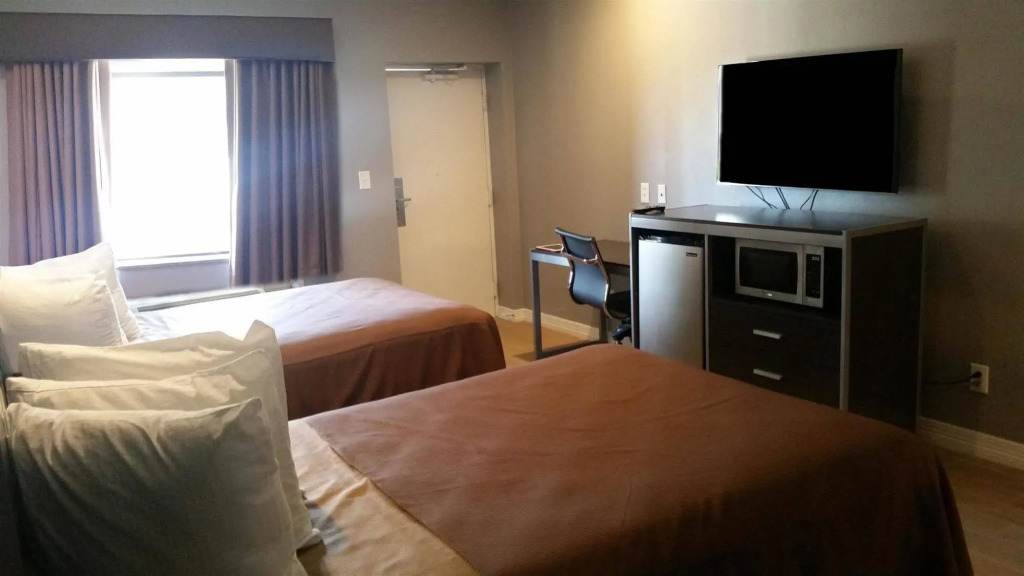 Econo Lodge Inn & Suites Channelview - Houston East