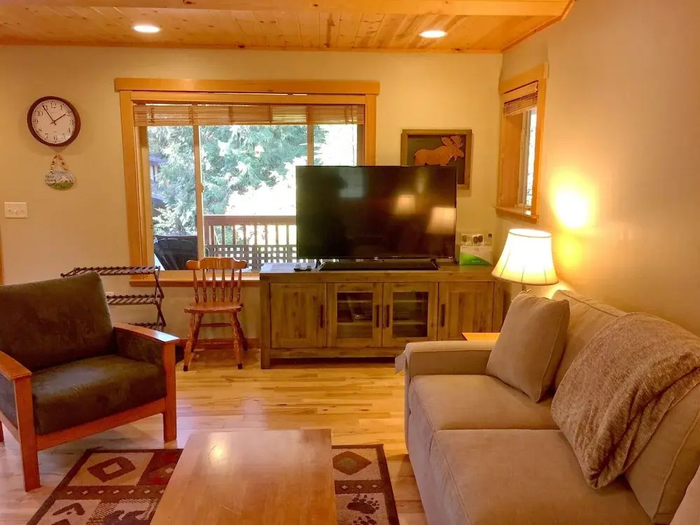 Mt. Baker Lodging Cabin 65 (Sleeps 10)