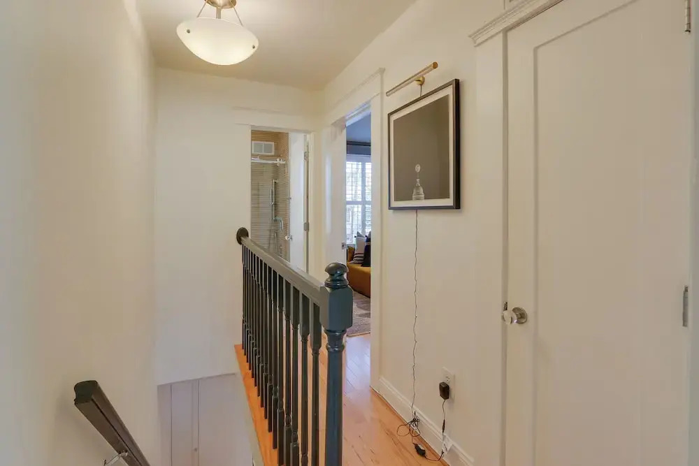 2 Mi to National Mall: Stunning Townhome w/ Patio!