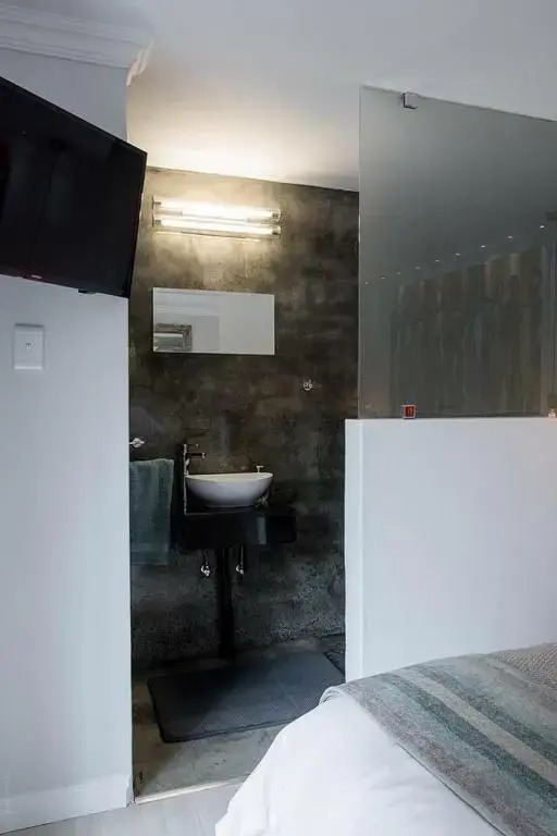 Luxury Upmarket Guesthouse 20 on 4th