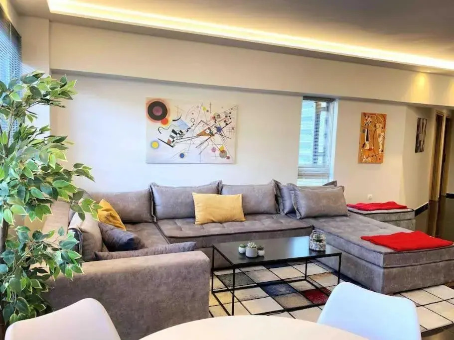 NEW AmazingLarge Luxury 4BR Suite/1min toAcropolis