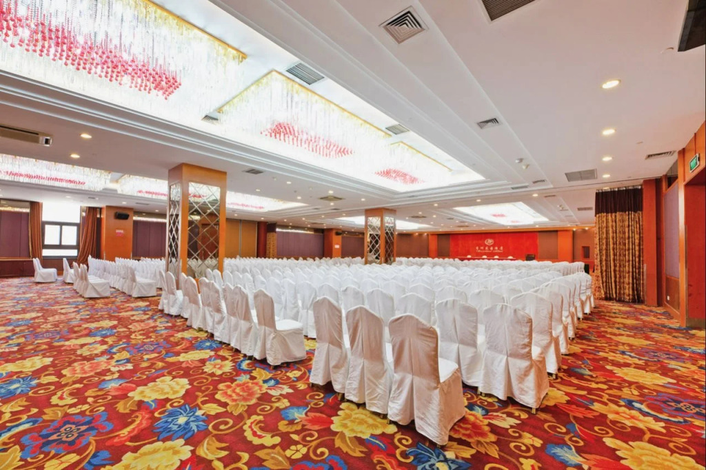 Sweetland Hotel