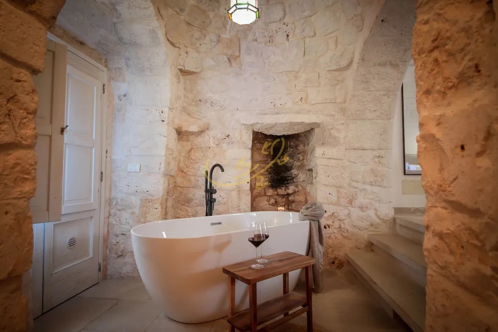 TD Trullo Titiro w Wine Cellar Vineyard Pool