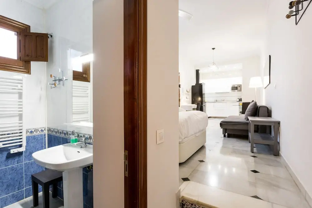 Holi-Rent Estudio Baños