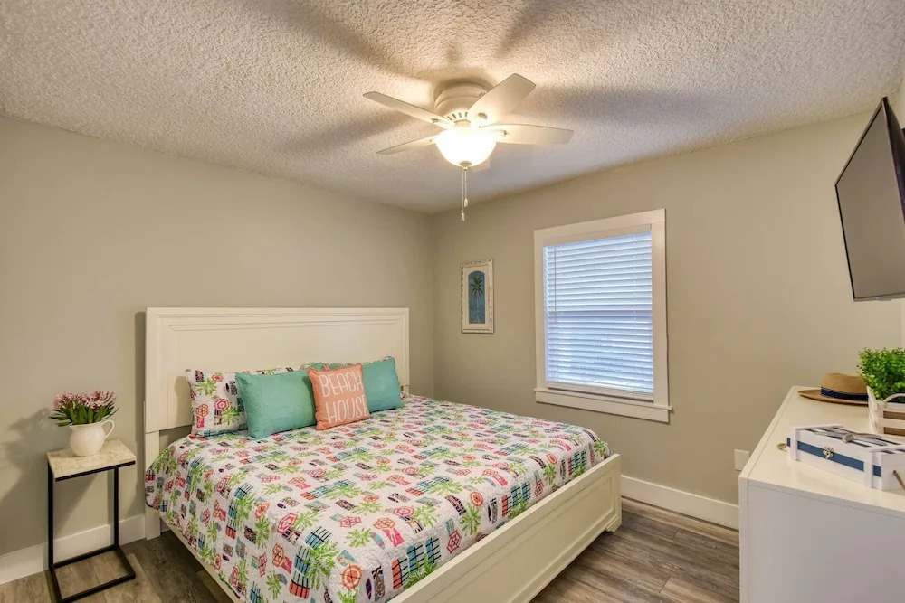 Barefoot Hideaway I