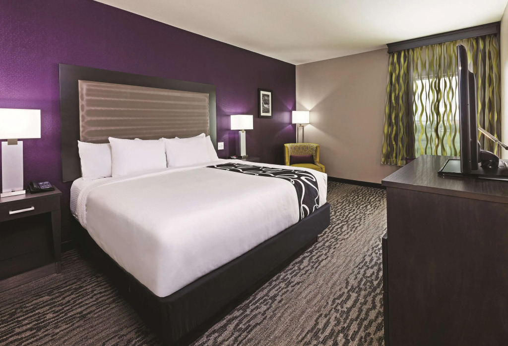 La Quinta by Wyndham College Station South