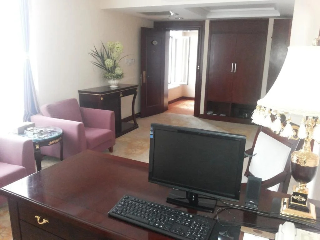 Sanlongzhongtian Hotel