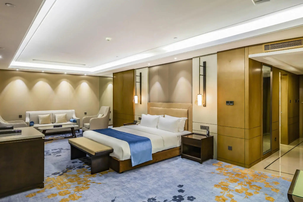 Xinhua Jian'guo Hotel