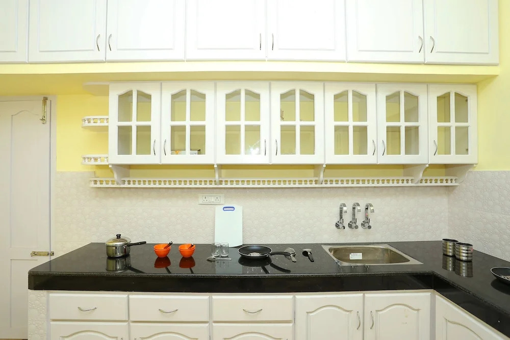 OYO Home 28030 Lively Stay