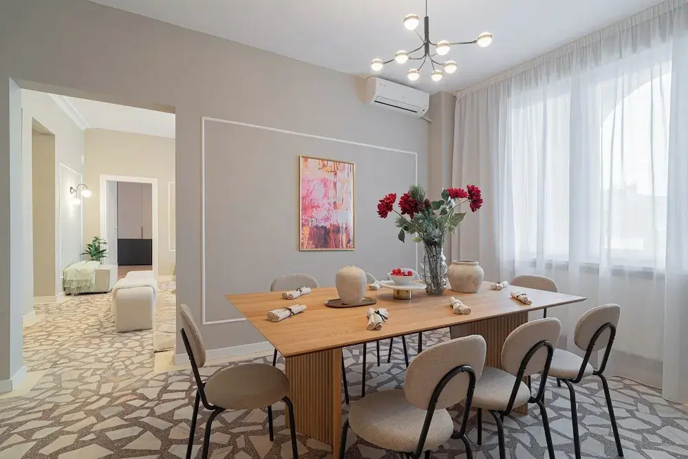 Loggia & Luxe 4BR Penthouse in Universitatii Area