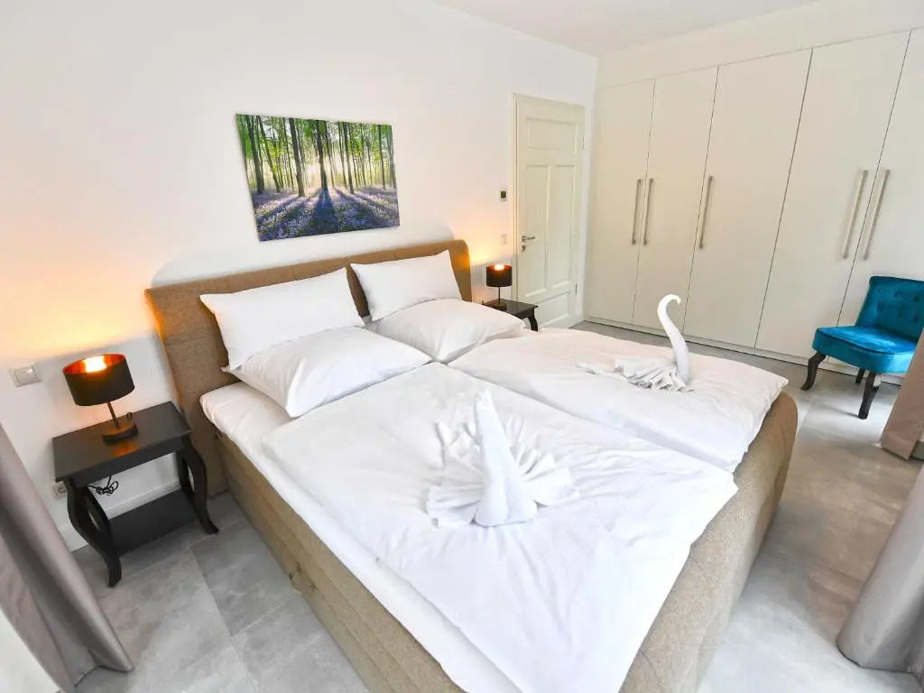 Villa LEVANTE in Binz - Gartenwohnung mit Kamin, Sauna, Terrasse