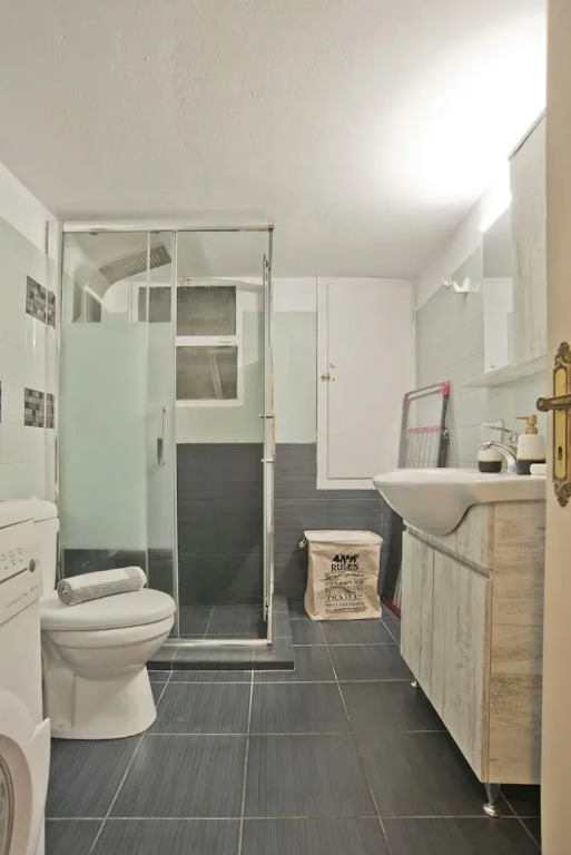 Meliti in Piraeus With 2 Bedrooms and 1 Bathrooms