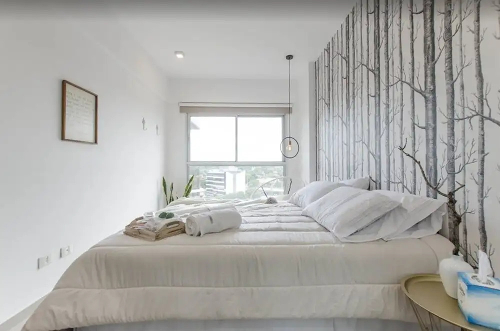 Modern 1 BR Apartment