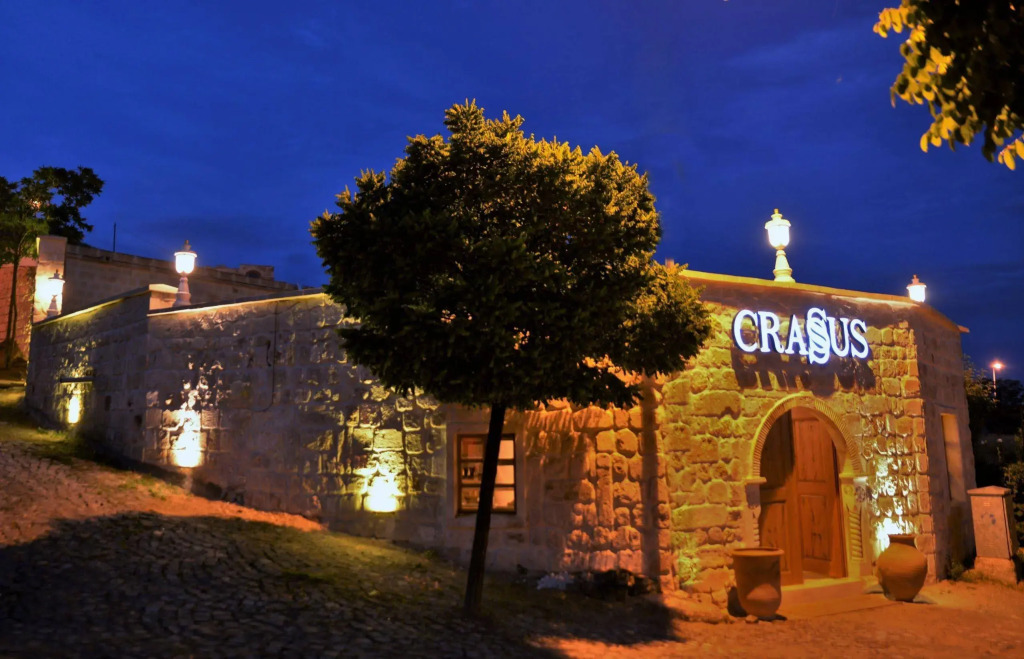 Crassus Cave Hotel