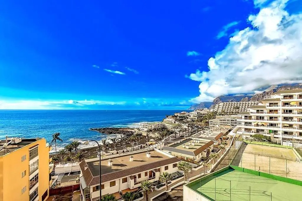 One bedroom appartement with sea view shared pool and balcony at Puerto de Santiago 1 km away from the beach