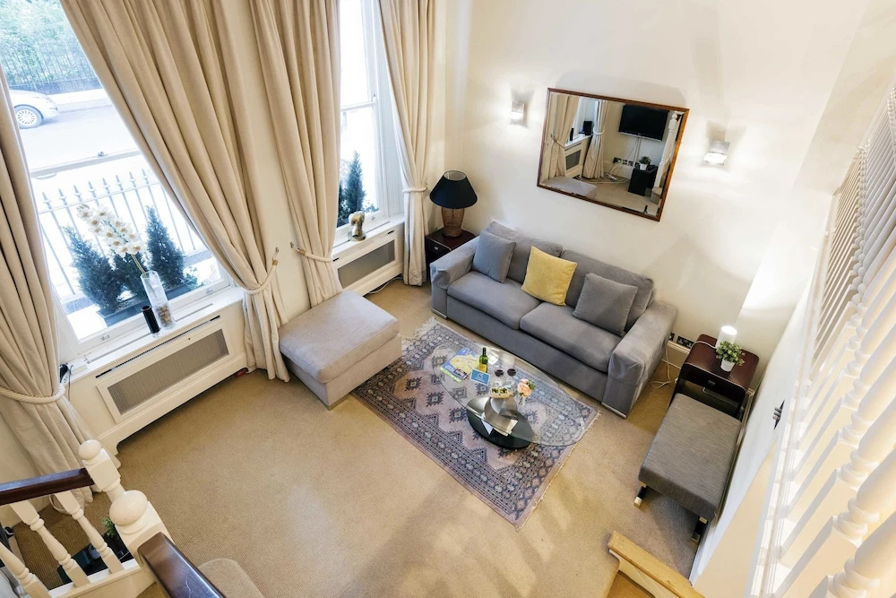 The South Kensington Courtfield Gardens - SM01