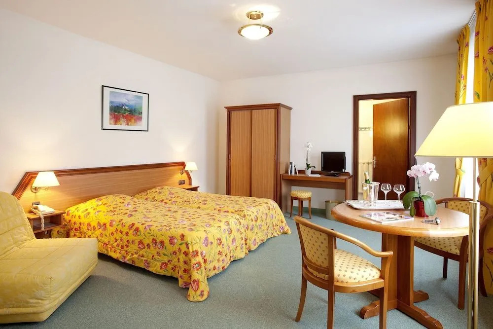 Logis Hotel-Restaurant De La Poste