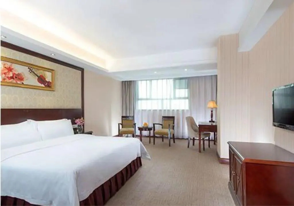 Vienna Hotel Shenzhen Shangjin Center