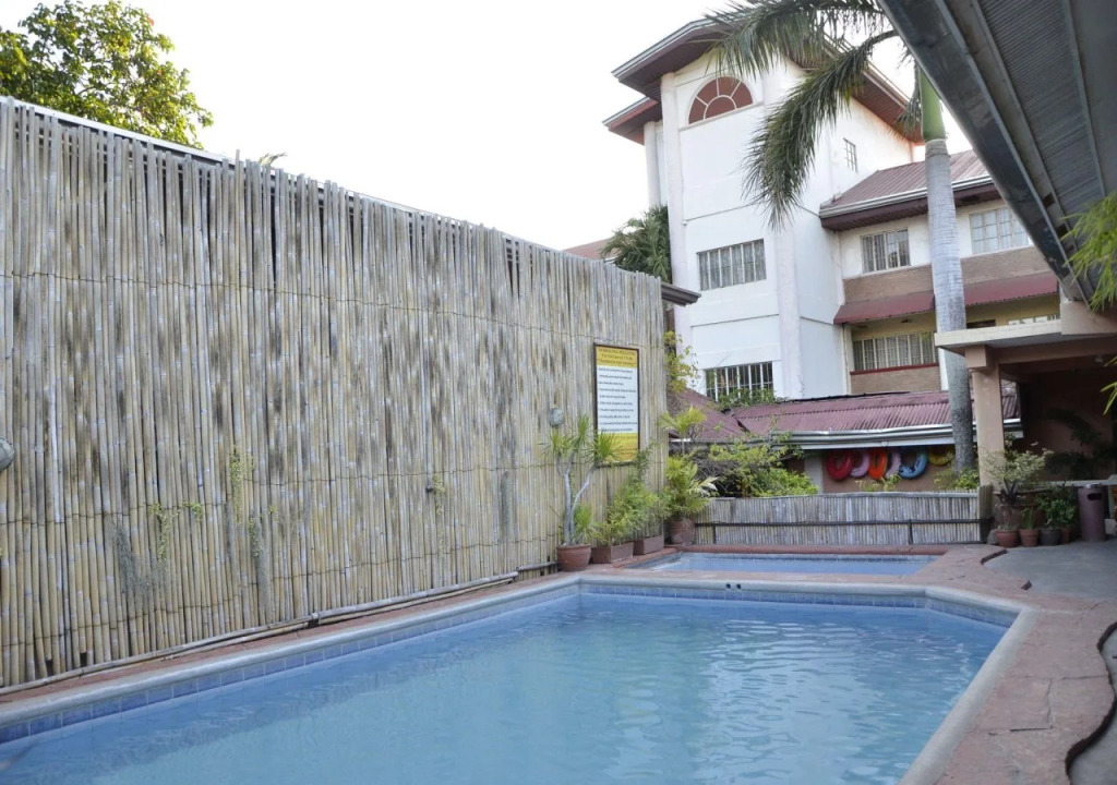 Rockpoint Hotspring Resort Hotel & Spa