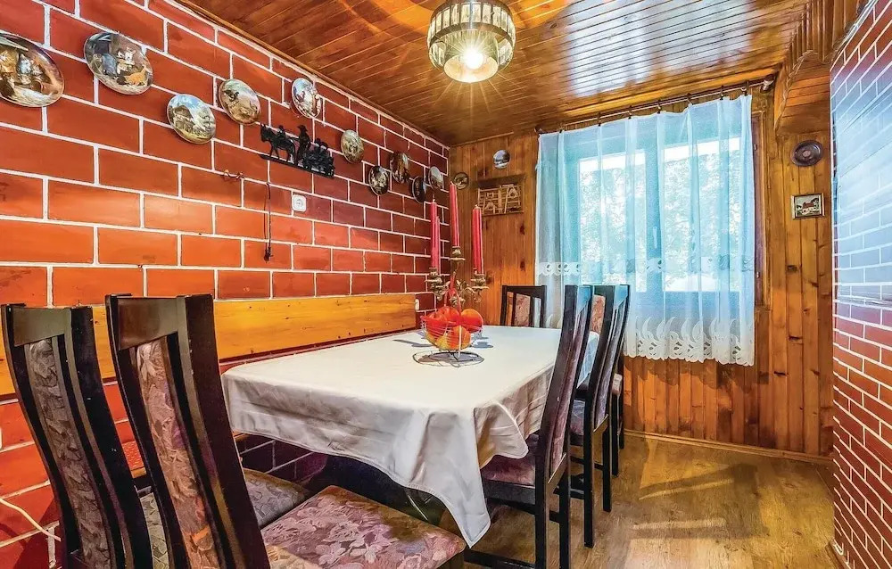 Beautiful Apartment in Ledenice With 4 Bedrooms and Wifi