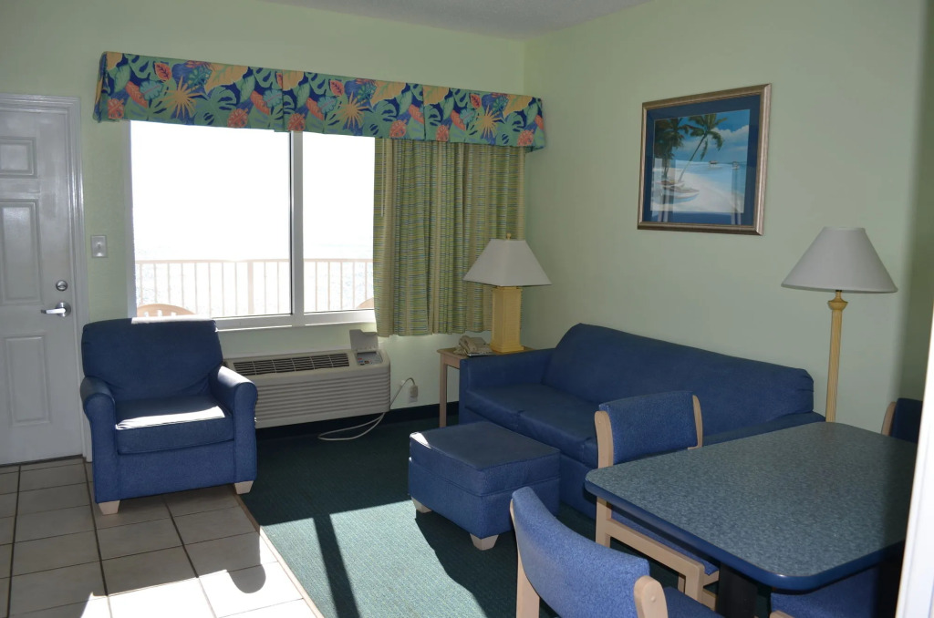 Palmetto Beachfront Hotel, a By The Sea Resort