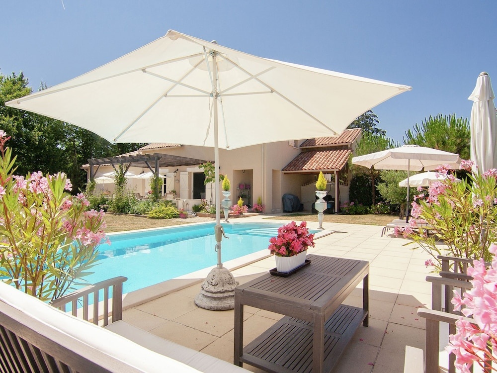 Luxury Villa With Heated Pool on Golf With Lots of Privacy and Panoramic Views