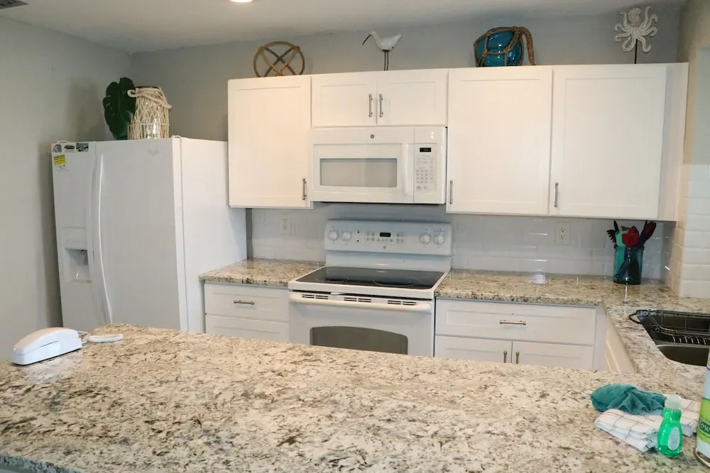 Jamaica Royale 404 - 2 Br Condo