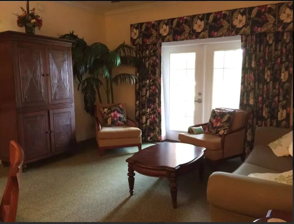 Absolutely Fabulous Reunion Condo 3 Bedrooms 2 Bathrooms Condo