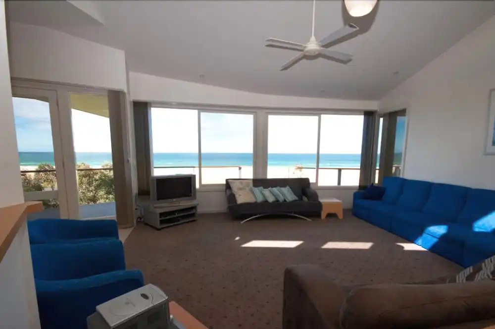 Pelicans Perch - Scenic Coastal Retreat