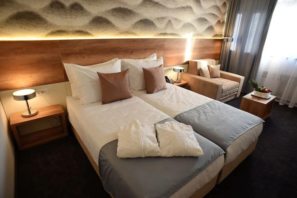 Hotel Santiny