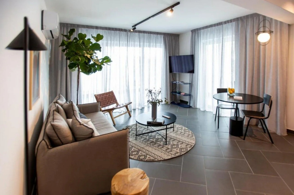 LIV URBAN Suites